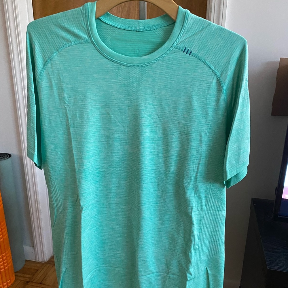 Lululemon Metal Vent Tech Shirt